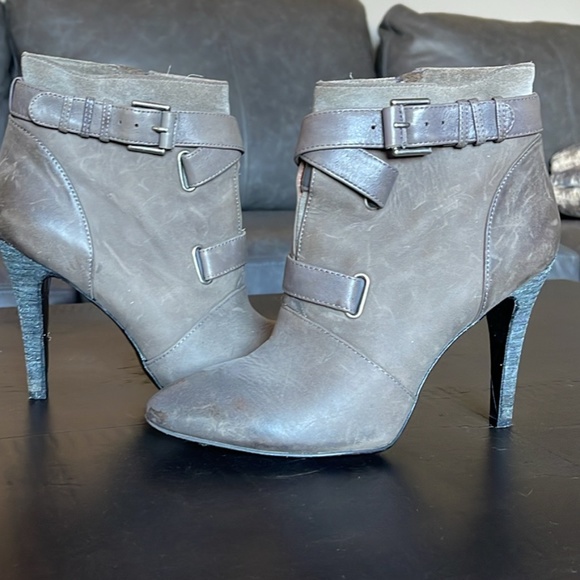 Beautiful soft leather grey boots - Picture 7 of 7